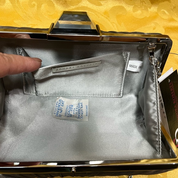 NWT Sondra Roberts Gray Silver Satin Twist Evening Clutch Optional Chain Strap - Picture 5 of 11
